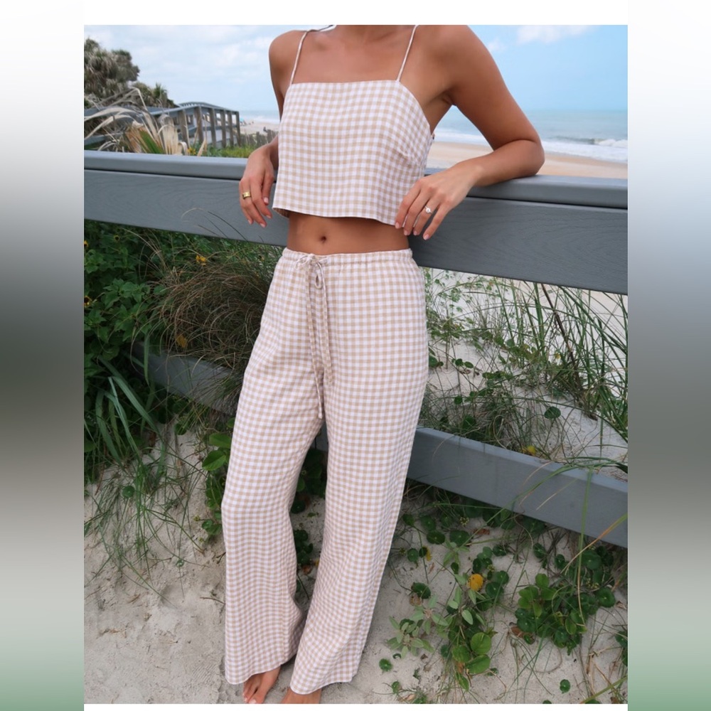 Abercrombie & Fitch cropped linen blend cami